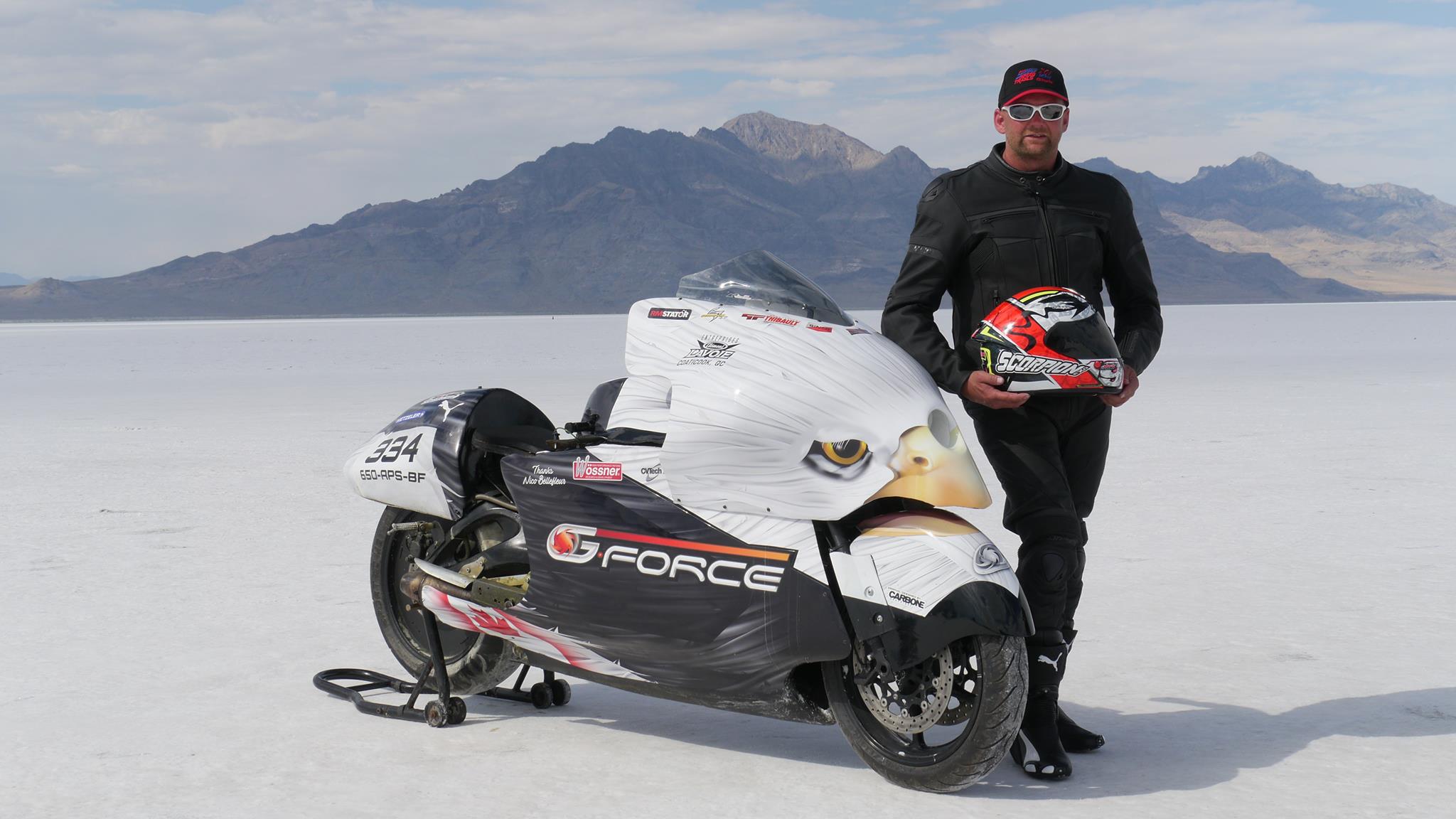 Un record mondial de vitesse en moto… dans un désert de sel ! - L ...